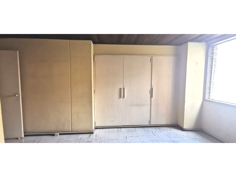 Venta apartamento para remodelar en Suramericana — foto 5