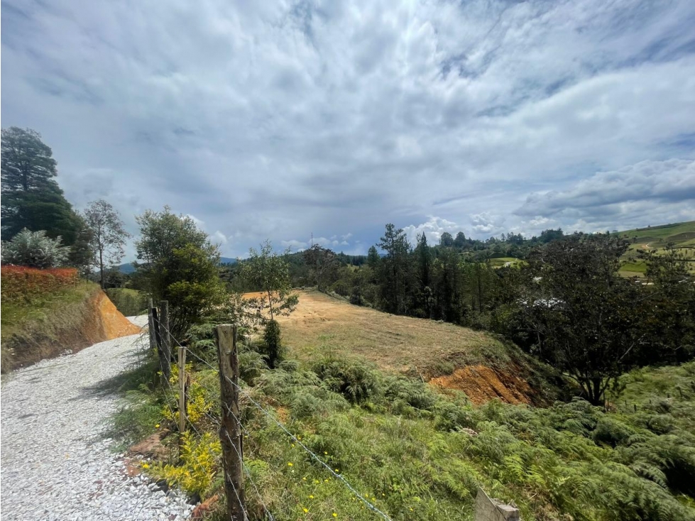 VENTA DE LOTE ,TERRENO EL RETIRO