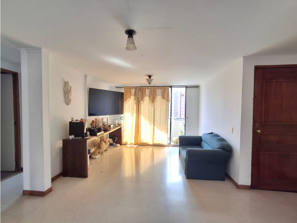 Venta apartamento Laureles cerca Iglesia Consolta — foto 3