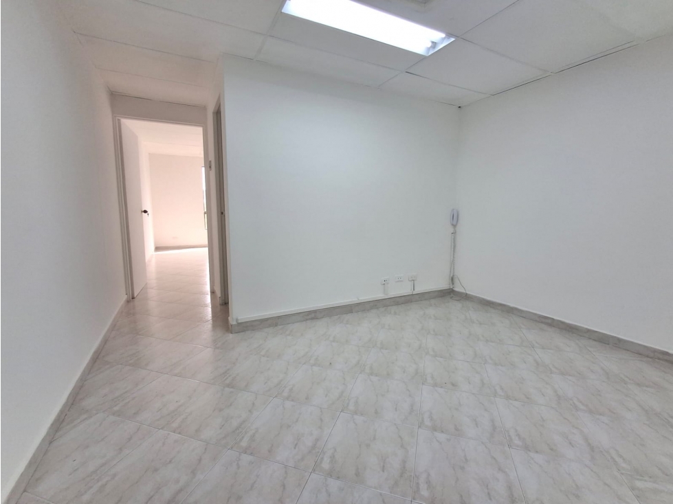Venta de excelente oficina o consultorio Milla de Oro