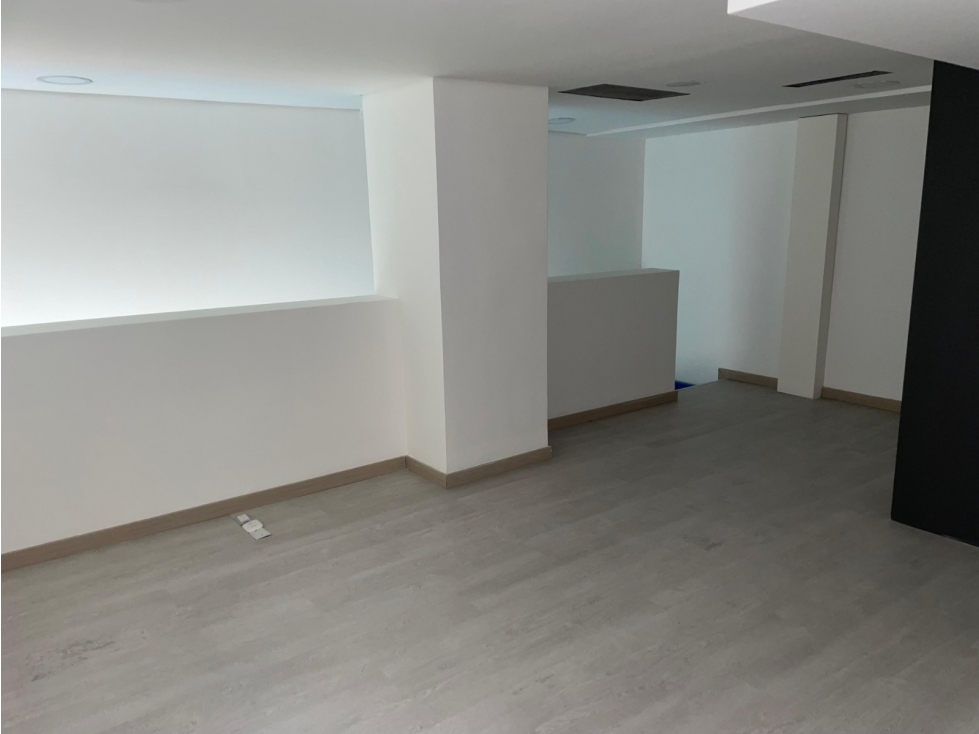 83m² de pura visibilidad — foto 4
