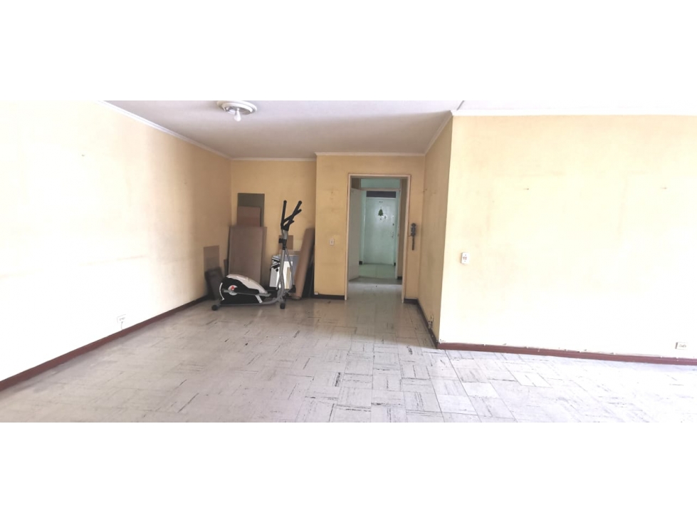 Venta apartamento para remodelar en Suramericana — foto 2