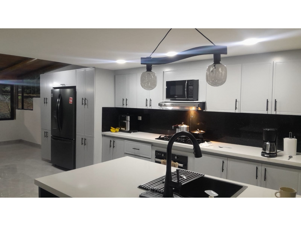 venta apartamento en los balsos de 230 metros