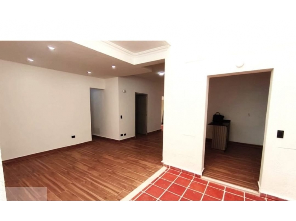 Casa primer piso Laureles para