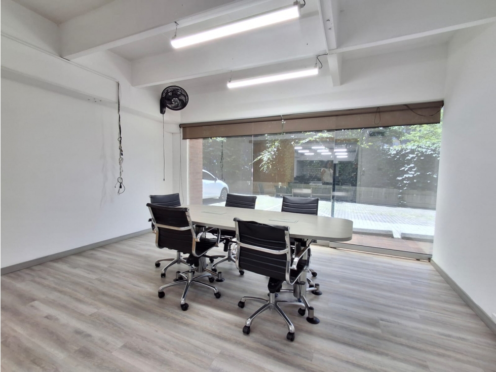 Venta de Oficina en Las Palmas cerca Carulla - 2