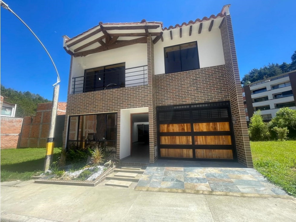 VENTA DE CASA EL RETIRO