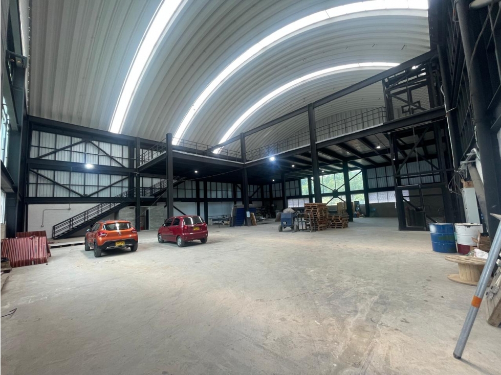 ARRIENDO ,VENTA DE BODEGA INDUSTRIAL - 5