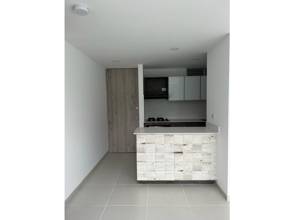 Venta apartamento San Diego parte baja en Metropolitan piso alto — foto 3