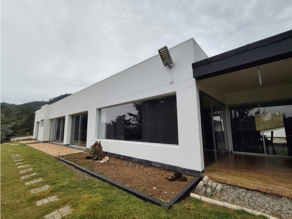 VENTA DE CASA CAMPESTRE ALTO LAS PALMAS