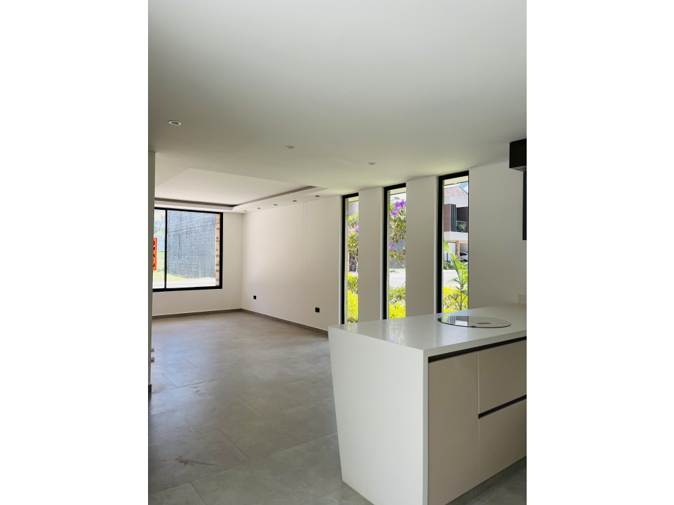 Casa en venta en La Ceja — foto 2