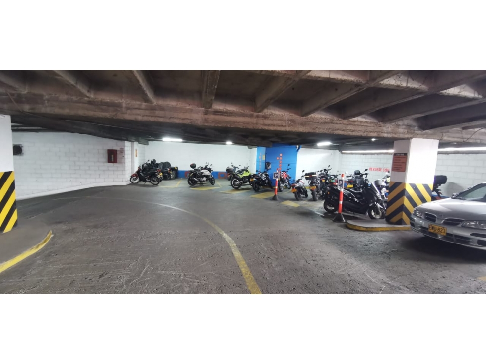 Venta 50 parqueaderos independientes - 3