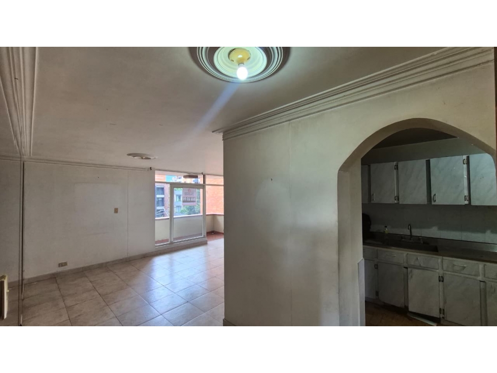 apartamento para reformar en el barrio laureles — foto 2