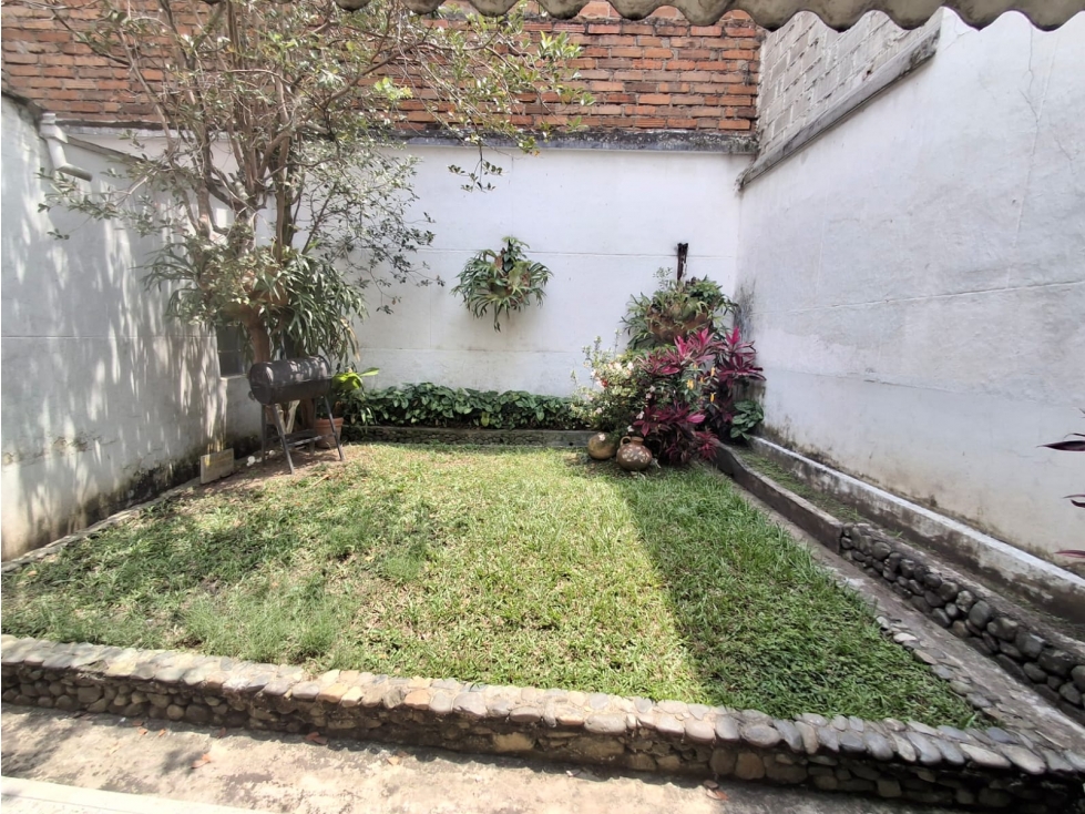 Excelente Venta casa Lote Sector San Joaquin cerca de la iglesia — foto 3