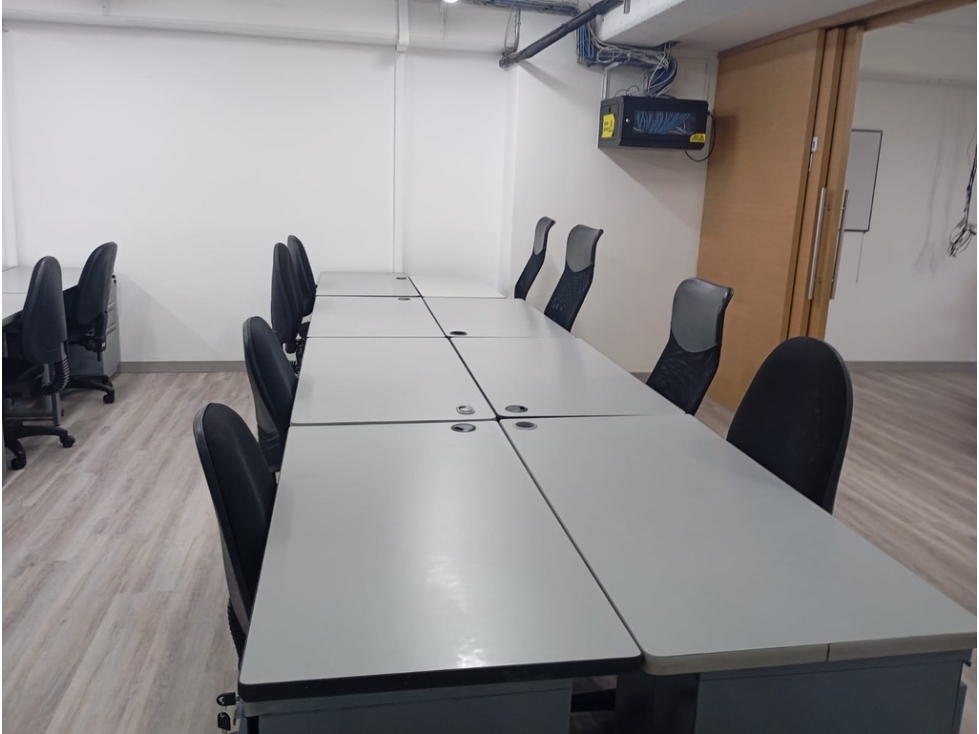 venta de ofinica en mall comercial en av. palmas - 1