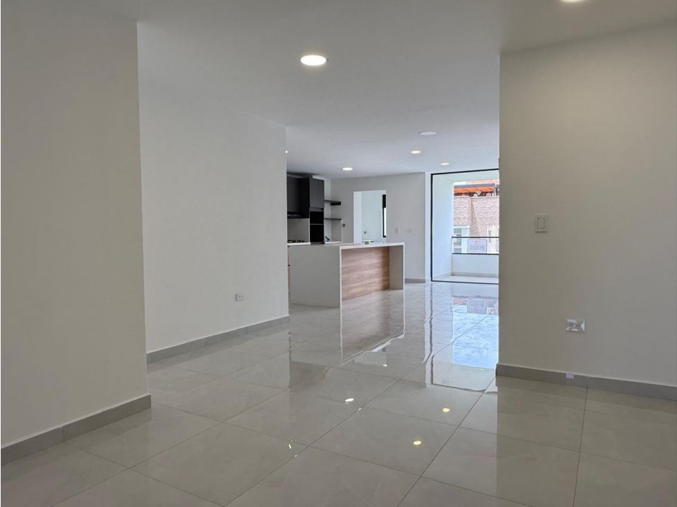 apartamento en la castellana para estrenar — foto 2
