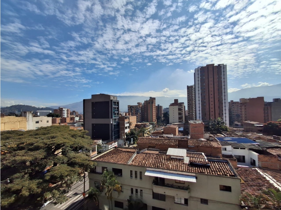 Venta apartamento Laureles cerca Iglesia Consolta