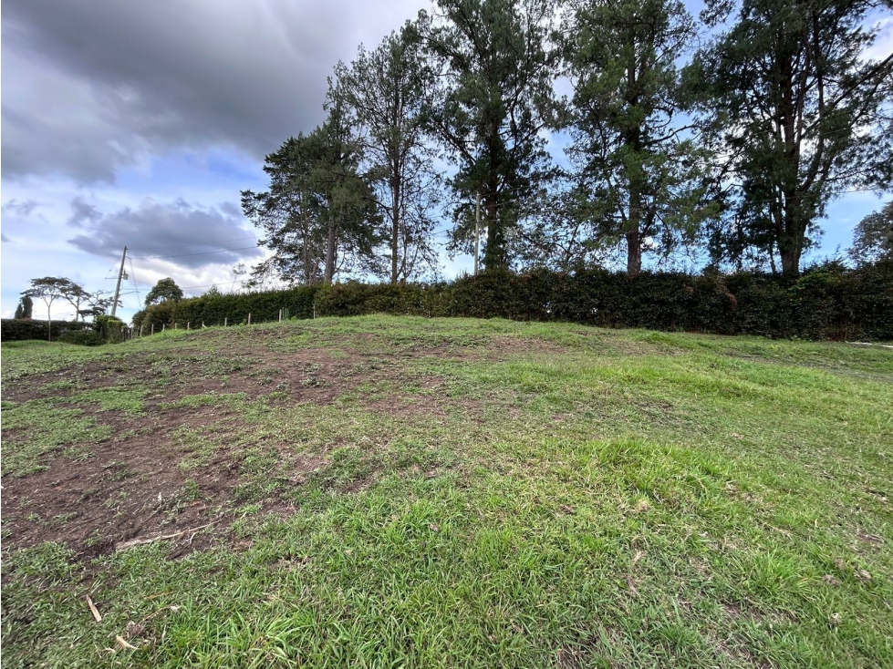 VENTA DE LOTE EL RETIRO