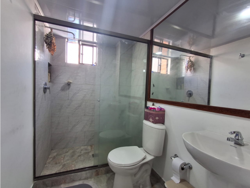 Venta apartamento Laureles cerca Iglesia Consolta — foto 4