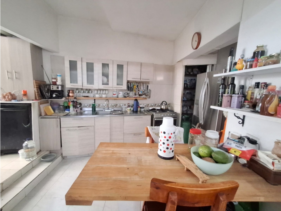 Venta apartamento interno Laureles no paga admon — foto 3