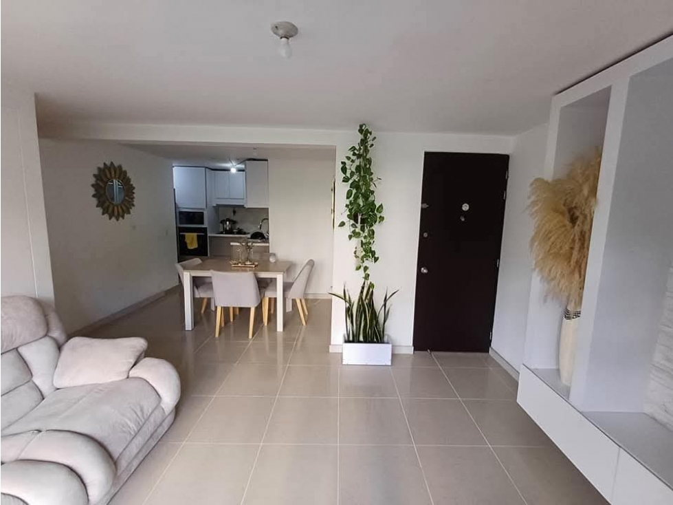 VENTA DE APARTAMENTO EN LA LOMA DE LOS BERNAL — foto 2