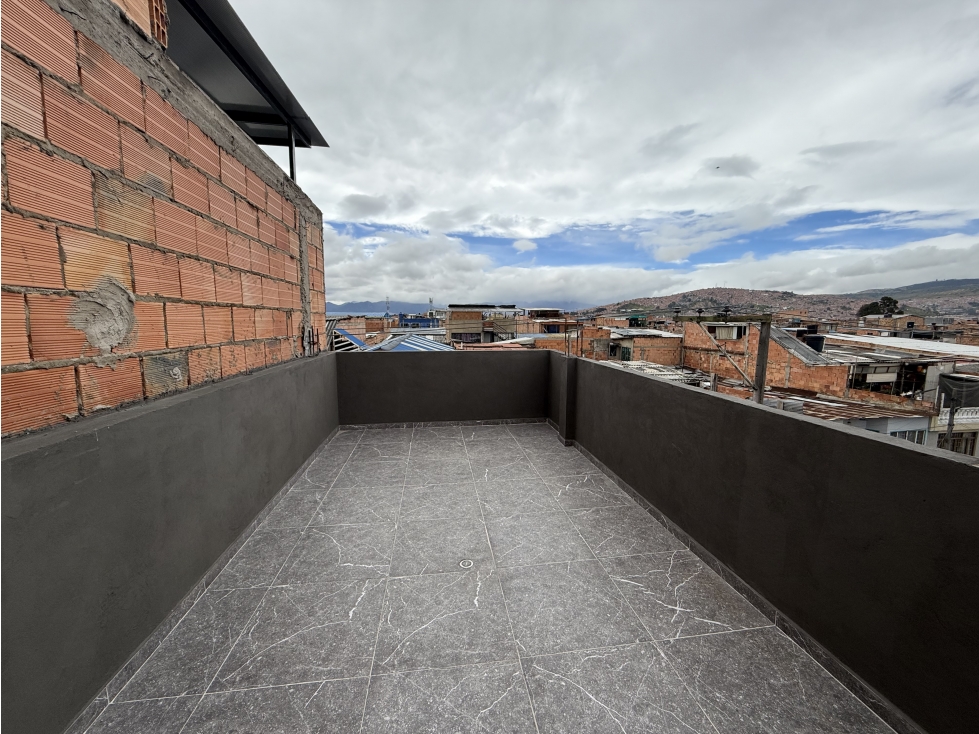 CASA EN VENTA BOSA CARLOS ALBÁN