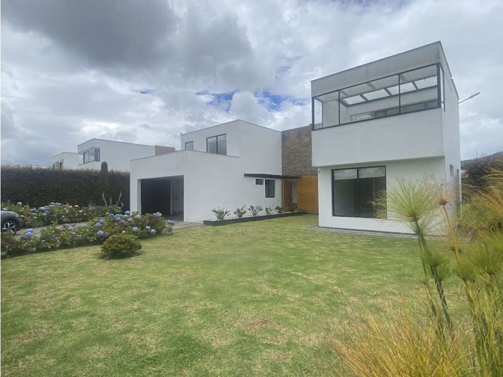 Lujosa Casa en San Simon WB