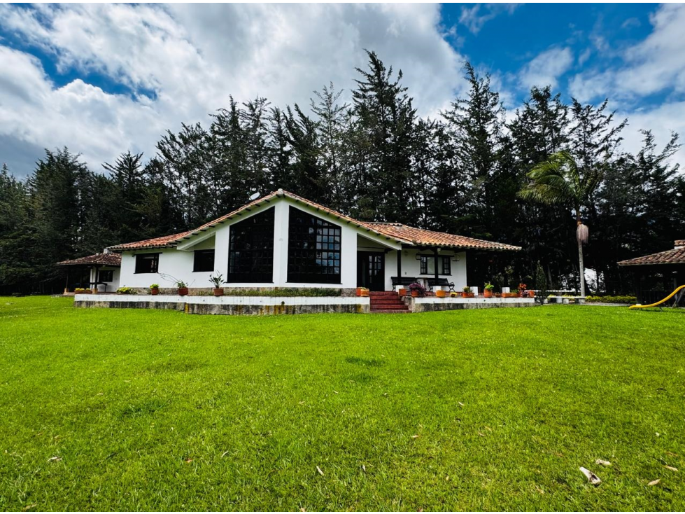 CASA EN VENTA EN VILLA DE LEYVA EF