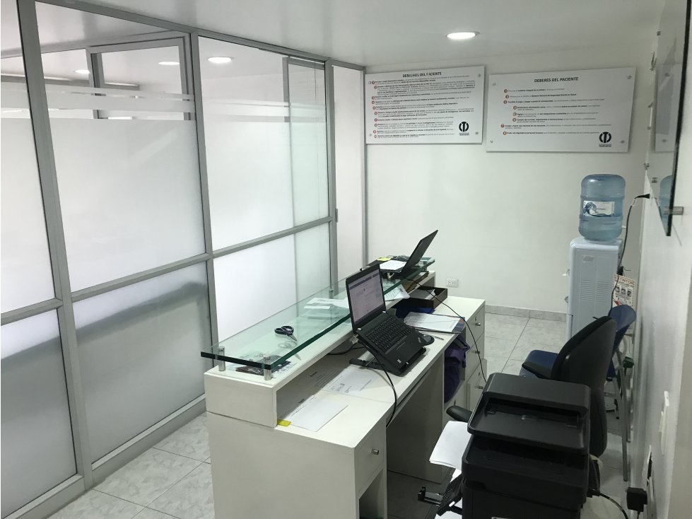 VENTA OFICINA CONSULTORIO EL LAGO MM