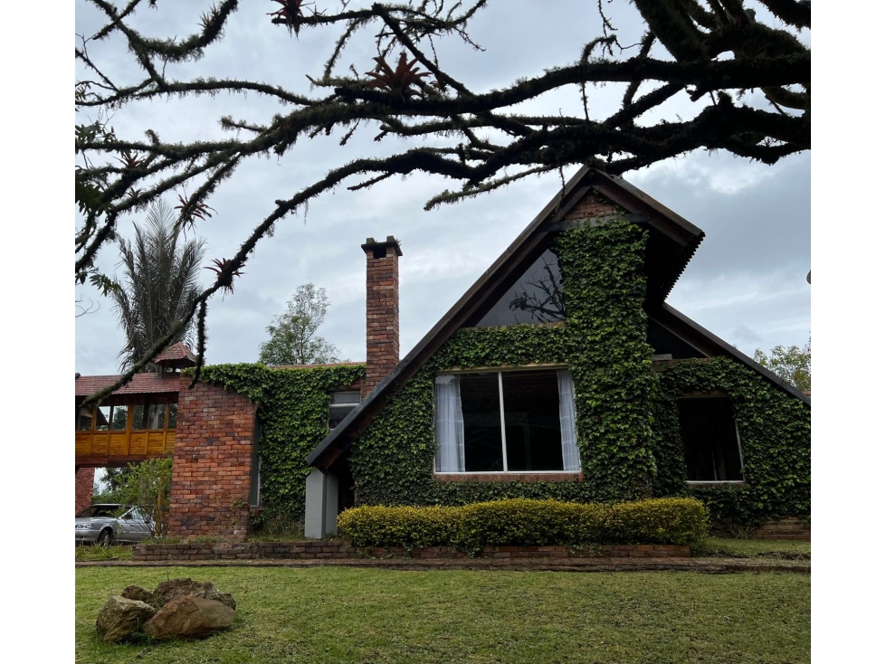 VENTA CASA CAMPESTRE LAGOS DE YERBABUENA JS