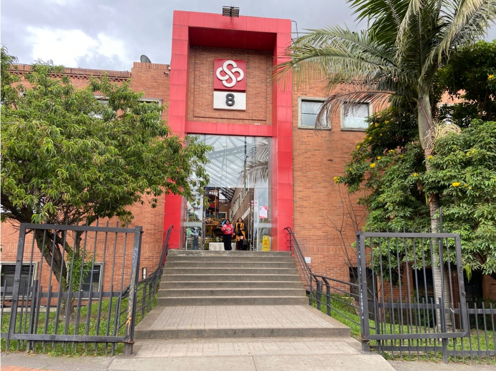 Venta Oficina CC Centro Suba EH