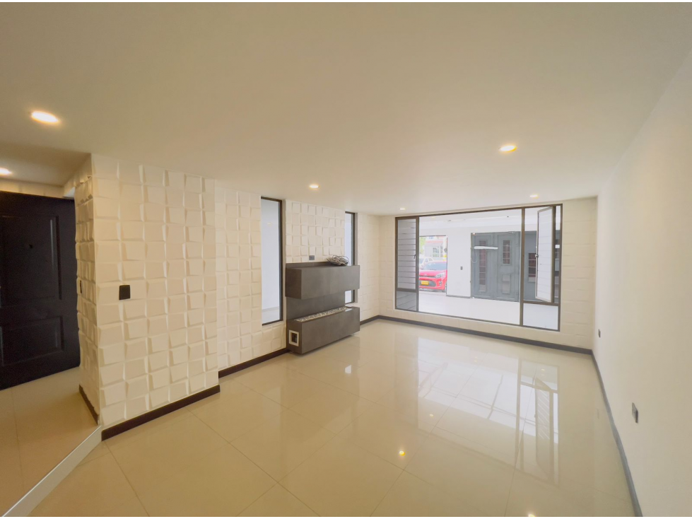 VENTA CASA EN MANDALAY EF