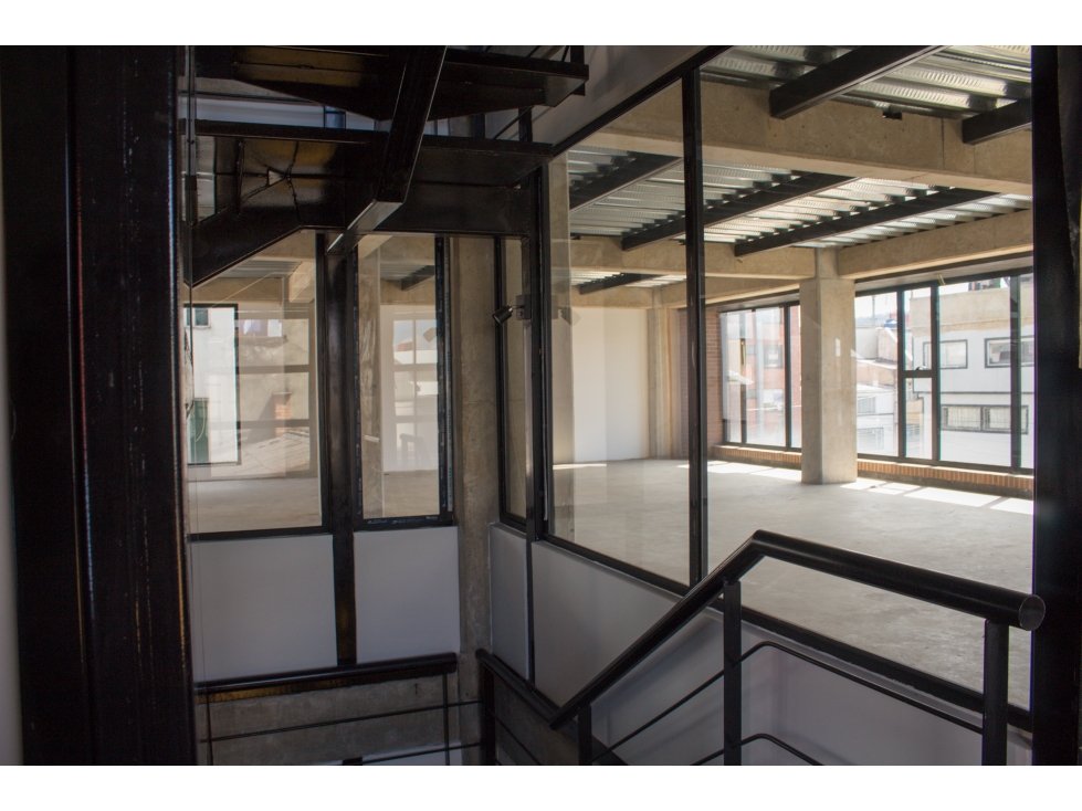 Se vende Edificio nuevo, Spring KS — foto 4