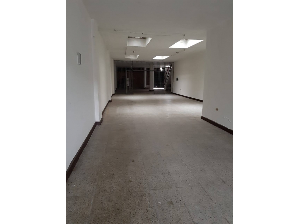 VENTA DE BODEGA EN EL CENTRO RENTANDO MM