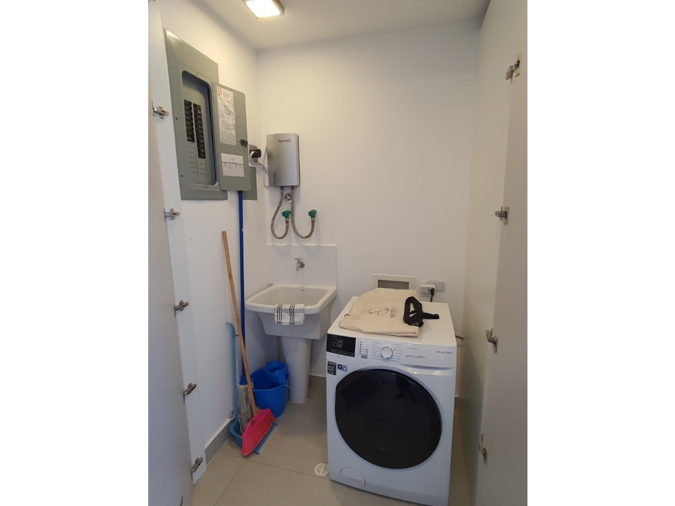 APARTAMENTO AMOBLADO EN PH VAN GOGH — foto 6