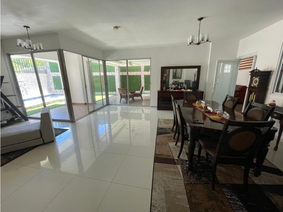 Casa de Lujo de 480m² en El Bosque, El Doral ¡Lista para Mudarse!