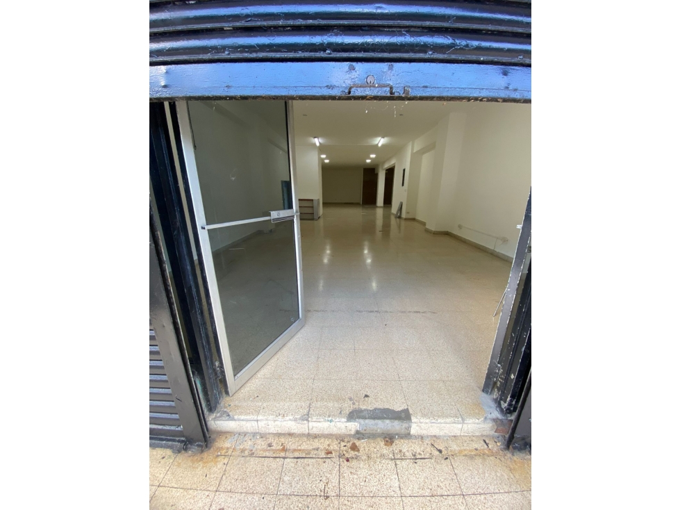 Alquiler de Local Comercial en la Av. Manuel Espinoza Batista