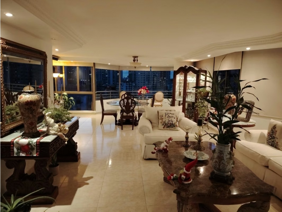 Exclusivo Apartamento en PH Tower One, Marbella, 185 m²