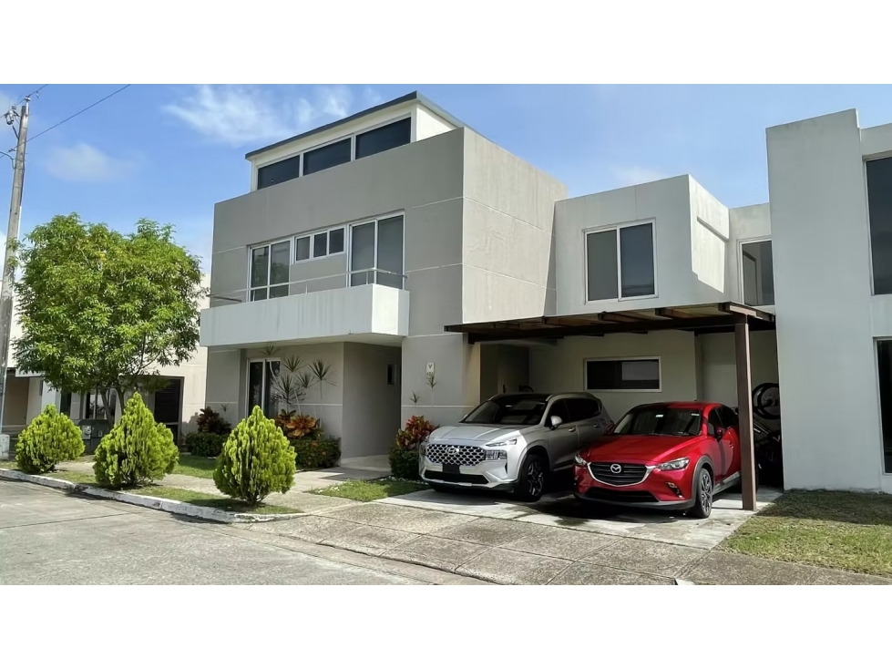Espectacular Casa Inteligente en Villasur, Costa Sur 350 m² Equipada