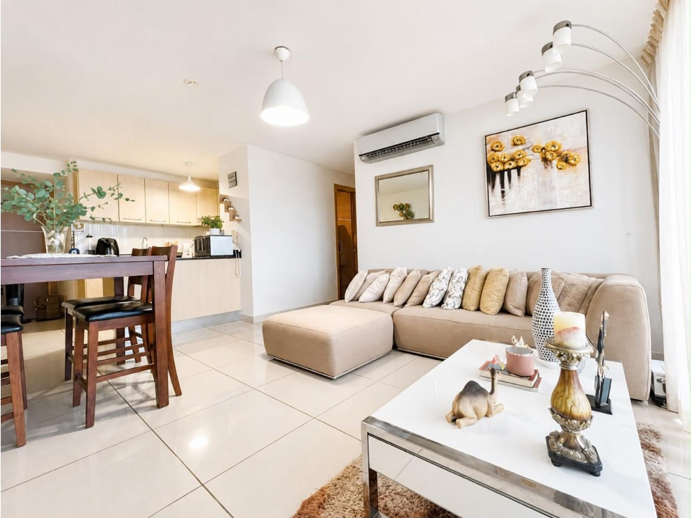 APARTAMENTO PH TORRES DE CASTILLA