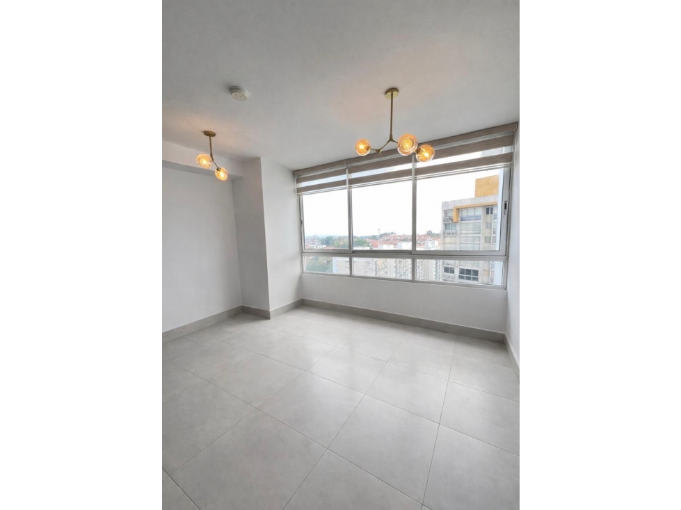 APARTAMENTO EN PH GREENWOOD SOLO LINEA BLANCA