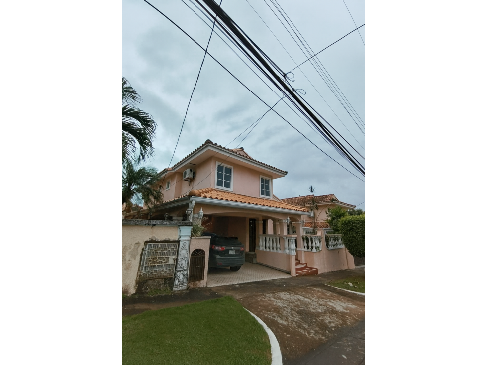Condado del rey, Fuente del Fresno