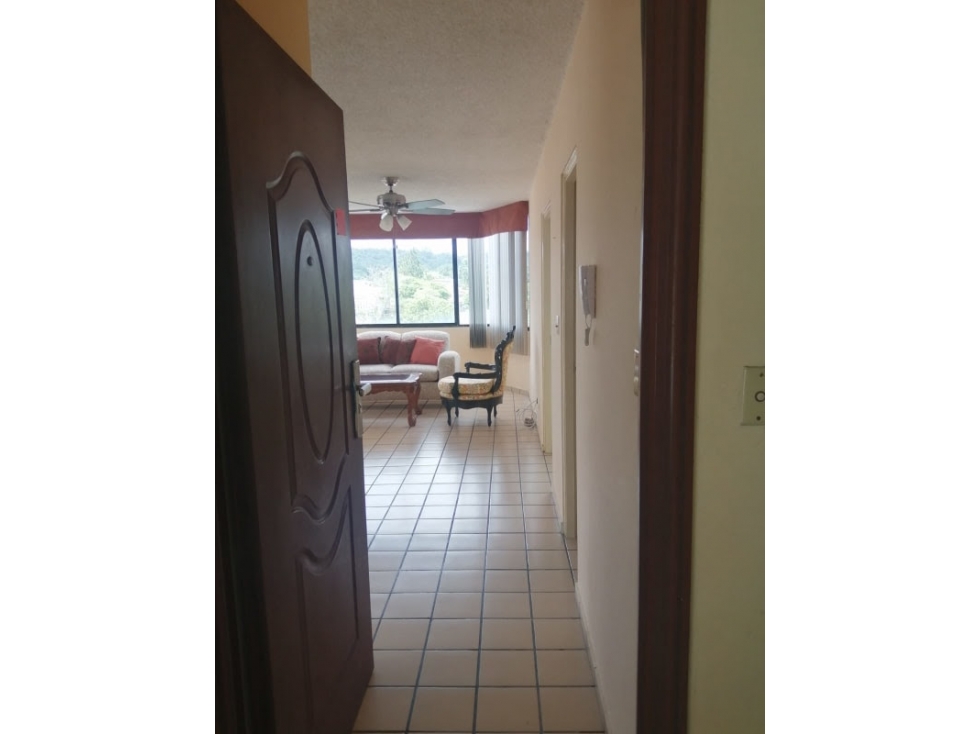 Apartamento en Alquiler en Altos del Chase 2124 - 2