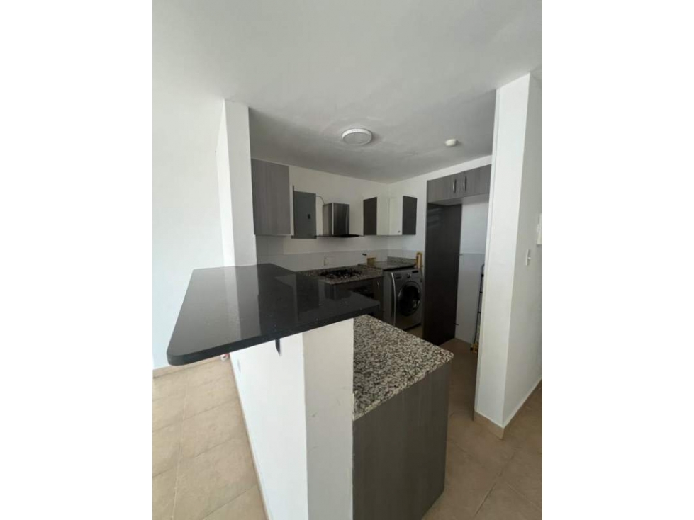 Apartamento en venta en Carrasquilla, cerca vía principal Vía España — foto 3
