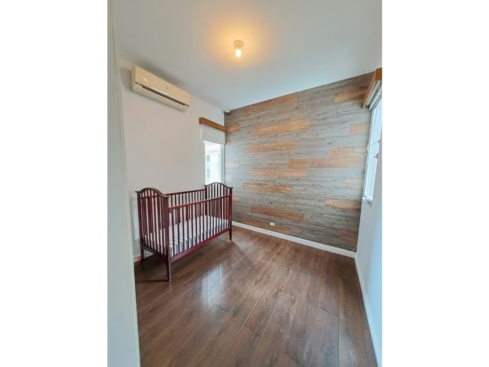 Oportunidad en Vía España, Apartamento Remodelado de 105 m² — foto 2