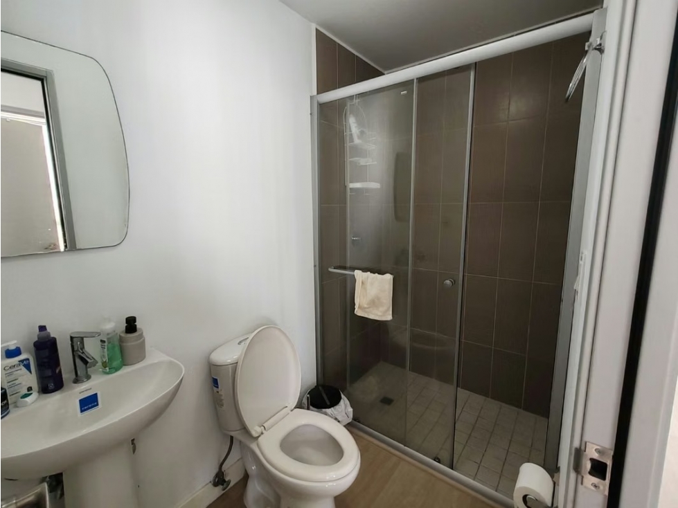 Amplio Apto Semiamoblado de 150 m² en El Cangrejo — foto 2