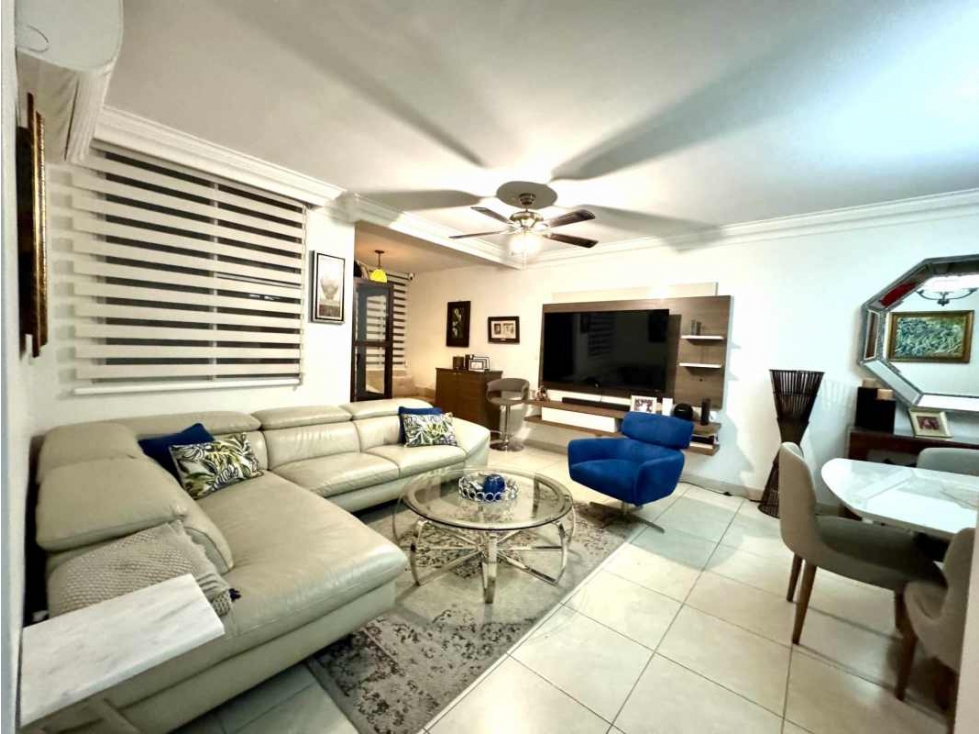 HERMOSO APARTAMENTO A PASOS DE AV. BALBOA