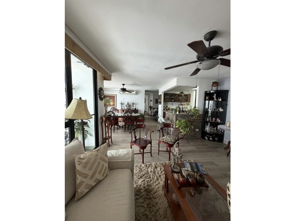 Espectacular Apartamento Remodelado en Paitilla, con Vista al Mar — foto 3