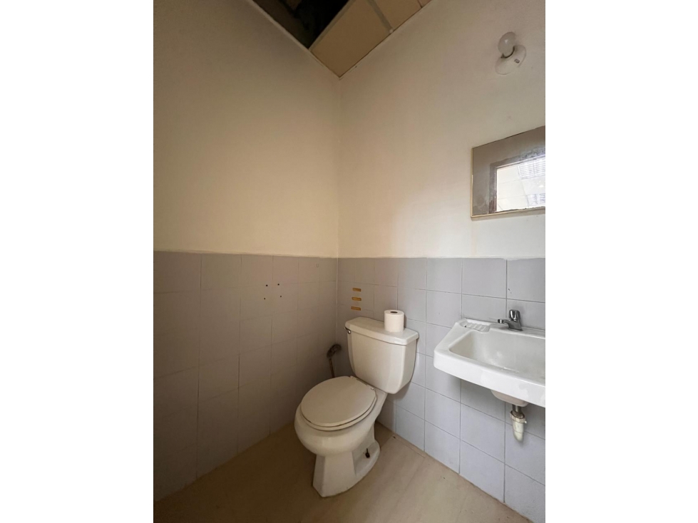 Local Comercial Listo para Ocupar en Plaza Concordia, Vía España — foto 3