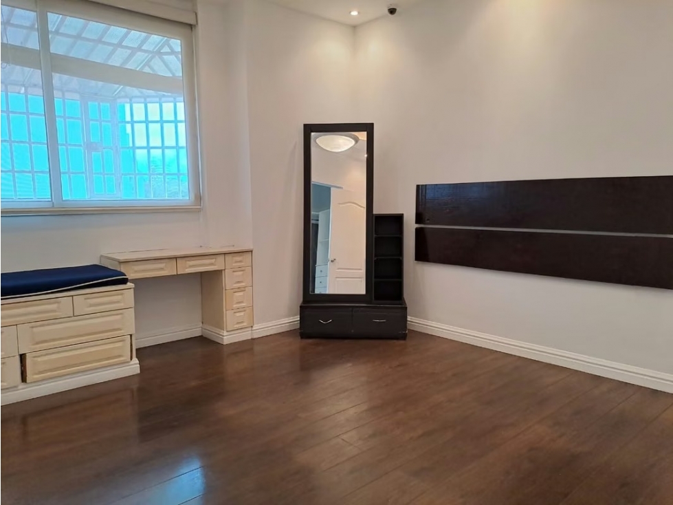 Oportunidad en Vía España, Apartamento Remodelado de 105 m² — foto 4