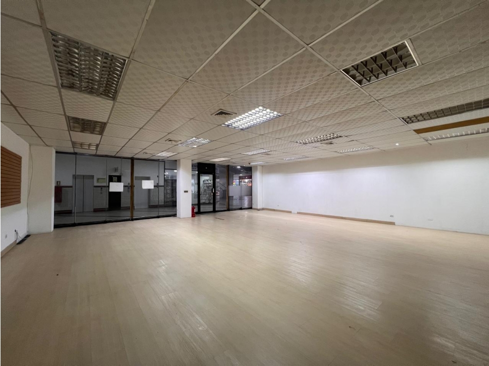 Local Comercial Listo para Ocupar en Plaza Concordia, Vía España — foto 4